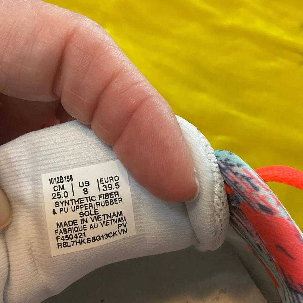 ASICS Shoes - Picture 4 of 4